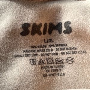 NEVER WORN Skims shapewear, Core Control Thong